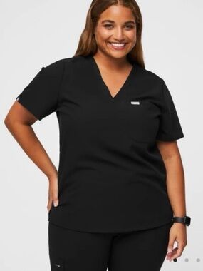 Figs Women’s Short Sleeve V-Neck Scrub Top NWT 2XL